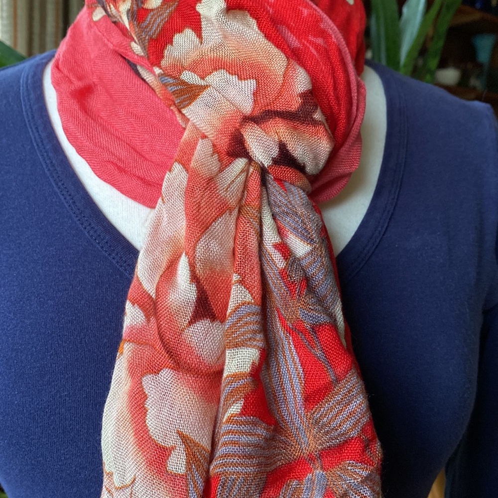 Collection 18 • Lightweight Floral Viscose Wrap / Scarf - Picture 5 of 14